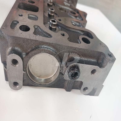 Testata di cilindro delle componenti del motore 3LB1 3LC1 3LD1 8971634010 dell'escavatore di Isuzu