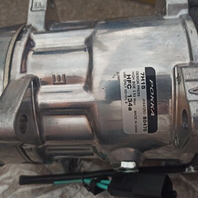 Air Conditioning Compressor VOE 14649606 14649606 for  Excavator EC200B EC200D EC210B EC210D EC220D EC220E EC240B EC250D
